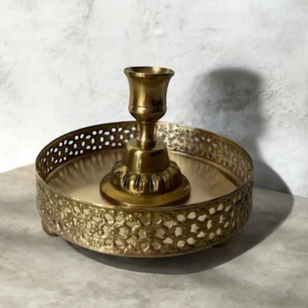 Vintage filigree candleholder with tray and feet